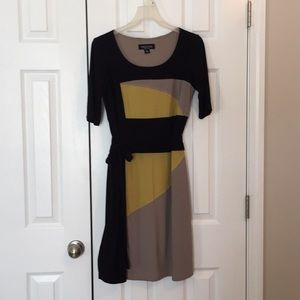 Dress w/belt